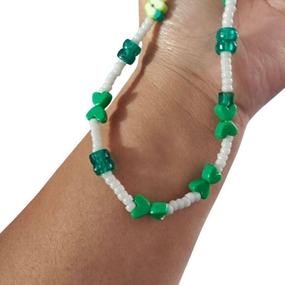 Handmade Apple Green Beaded Phone Strap - Picture 2 of 3